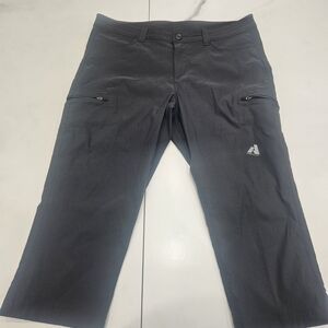 Eddie Bauer Women's Gray Capri Hiking Cargo Pants with Zip Thigh Pockets